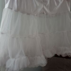 Skirt petticoat. Never worn. Womens xl.